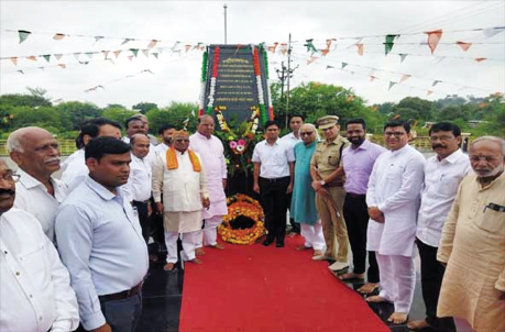 आष्टीच्या क्रांतिस्थळाला स्फूर्तिस्थळाचा दर्जा मिळून देणार- खासदार तडस