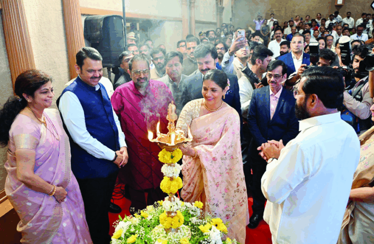 शासनाच्या सर्व सेवा १५ ऑगस्टपर्यंत ऑनलाईन करा- मुख्यमंत्री देवेंद्र फडणवीस